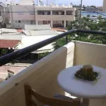 מלון דירות Pantheon 3*