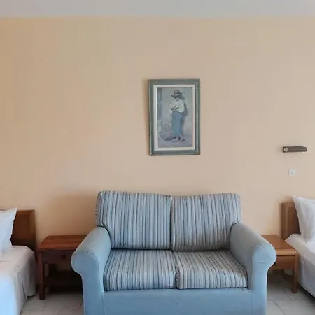 Pantheon Hotel apartamentowy 3*