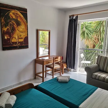 Aparthotel Pantheon 4*
