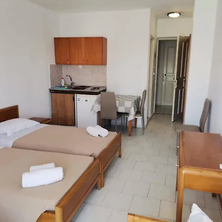 מלון דירות Pantheon